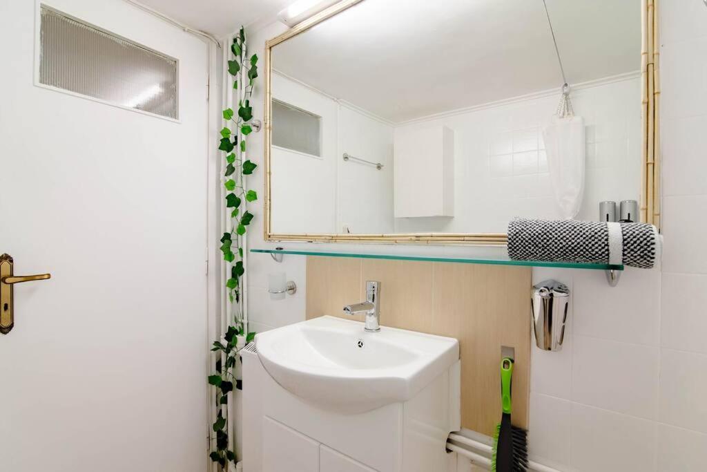 Athens Paradise Apartament 50 Sqm Near To Metro #2 외부 사진
